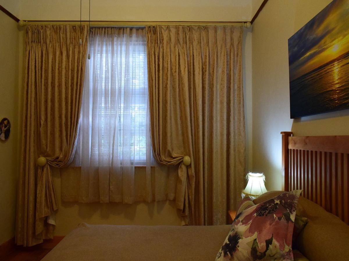 Auberge Alouette Guesthouse Франшхоек Екстериор снимка