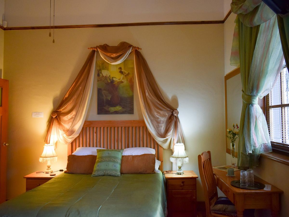 Auberge Alouette Guesthouse Франшхоек Екстериор снимка