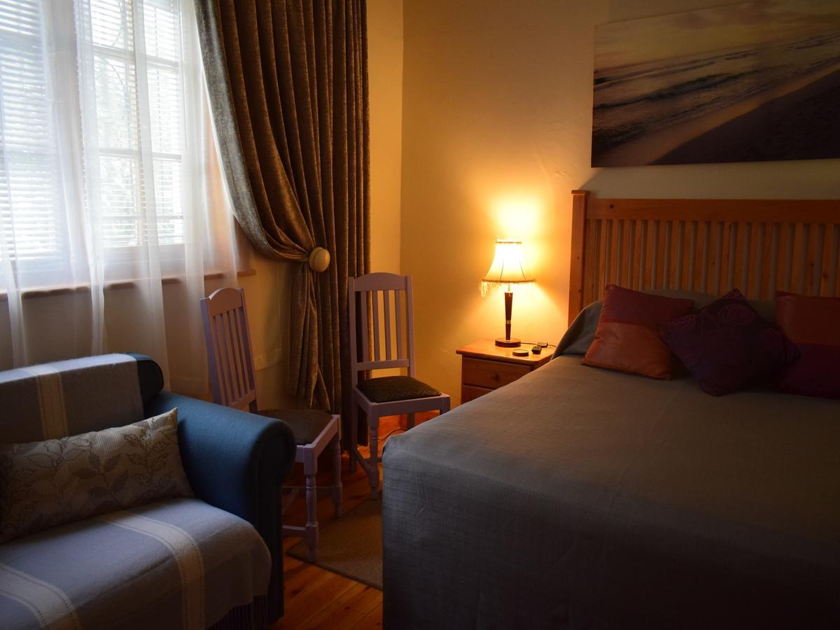 Auberge Alouette Guesthouse Франшхоек Екстериор снимка