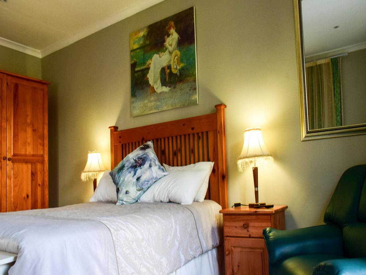 Auberge Alouette Guesthouse Франшхоек Екстериор снимка