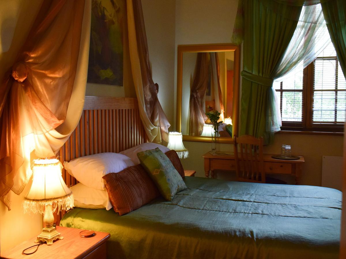 Auberge Alouette Guesthouse Франшхоек Екстериор снимка
